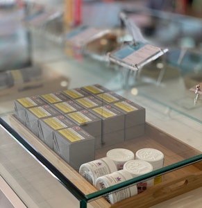 St.+Vital Cannabis Store - Image 1